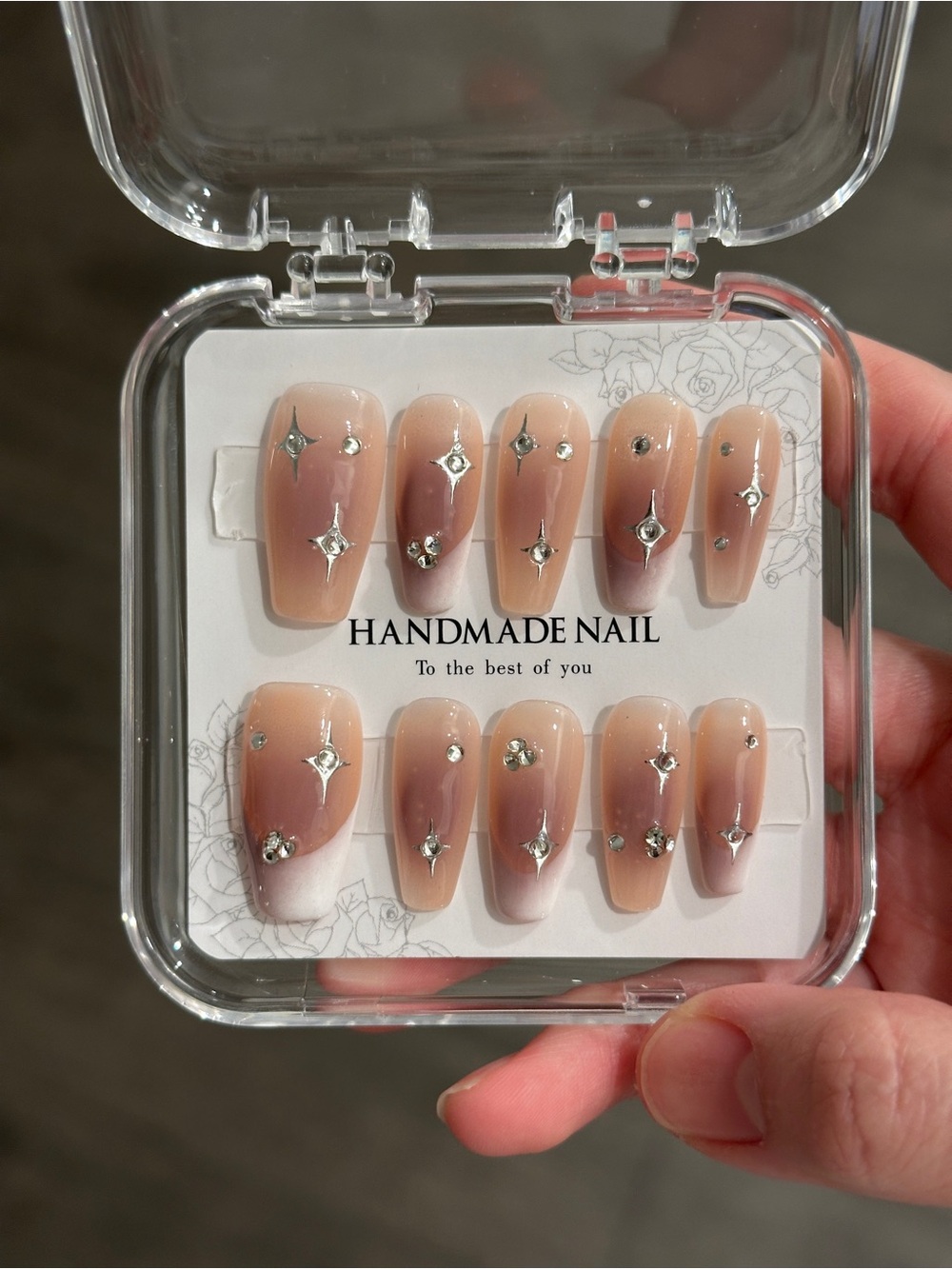 Press-On Nails - Picture 1 of 1
